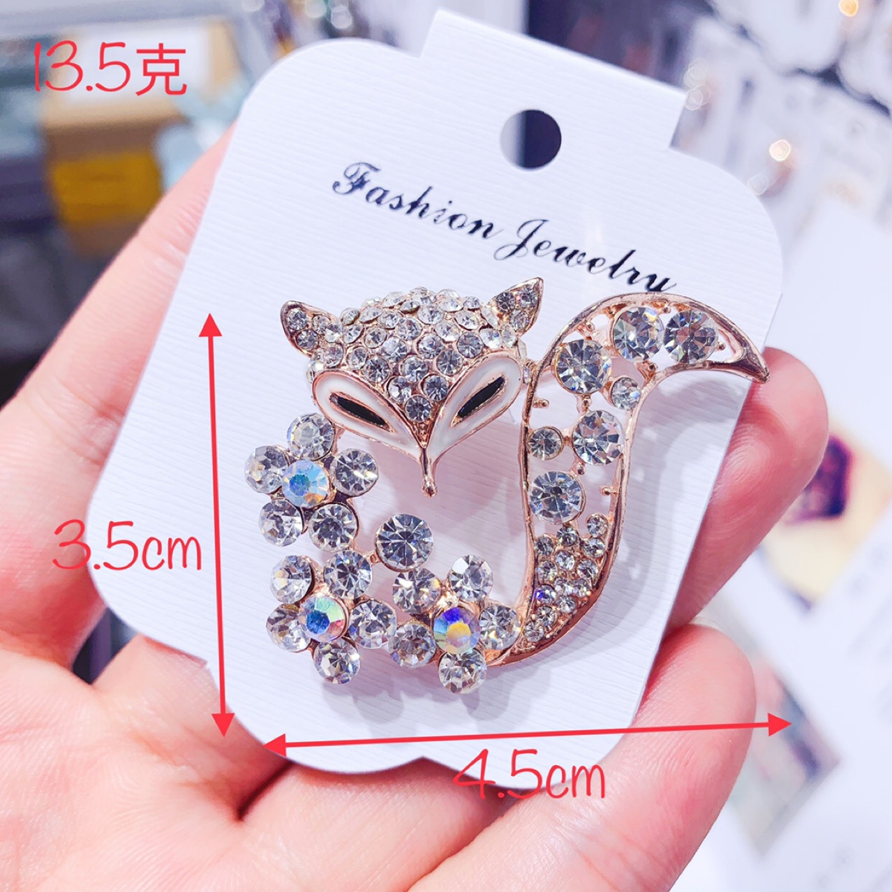 女性のためのシンプルな刺繍のブローチ,パーティーや結婚式のた - Women'S Fashion Essentials のレビューと価格