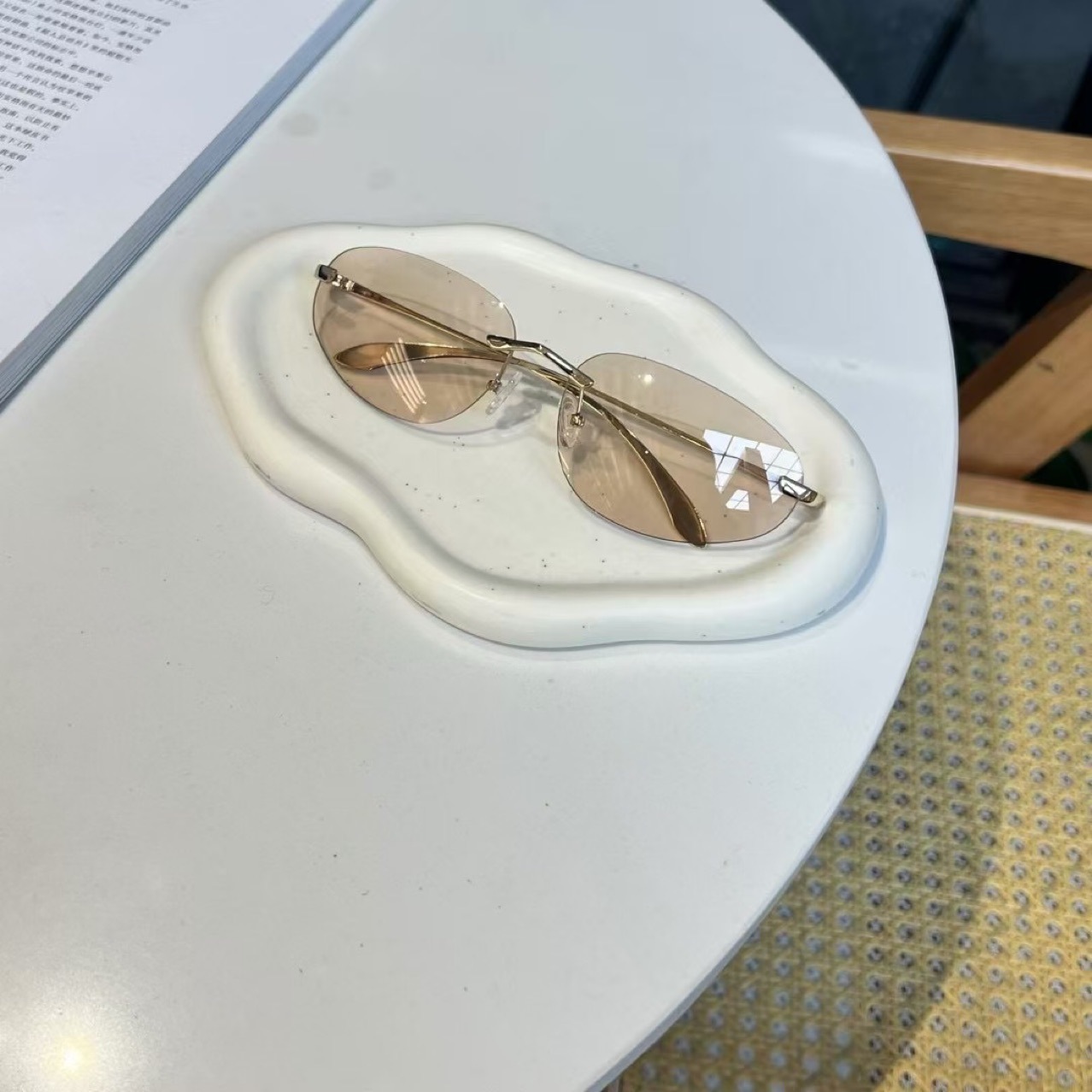 UV400 リムレスシェード、キャットアイミニマリストサング - Women'S Fashion Essentials のレビューと価格