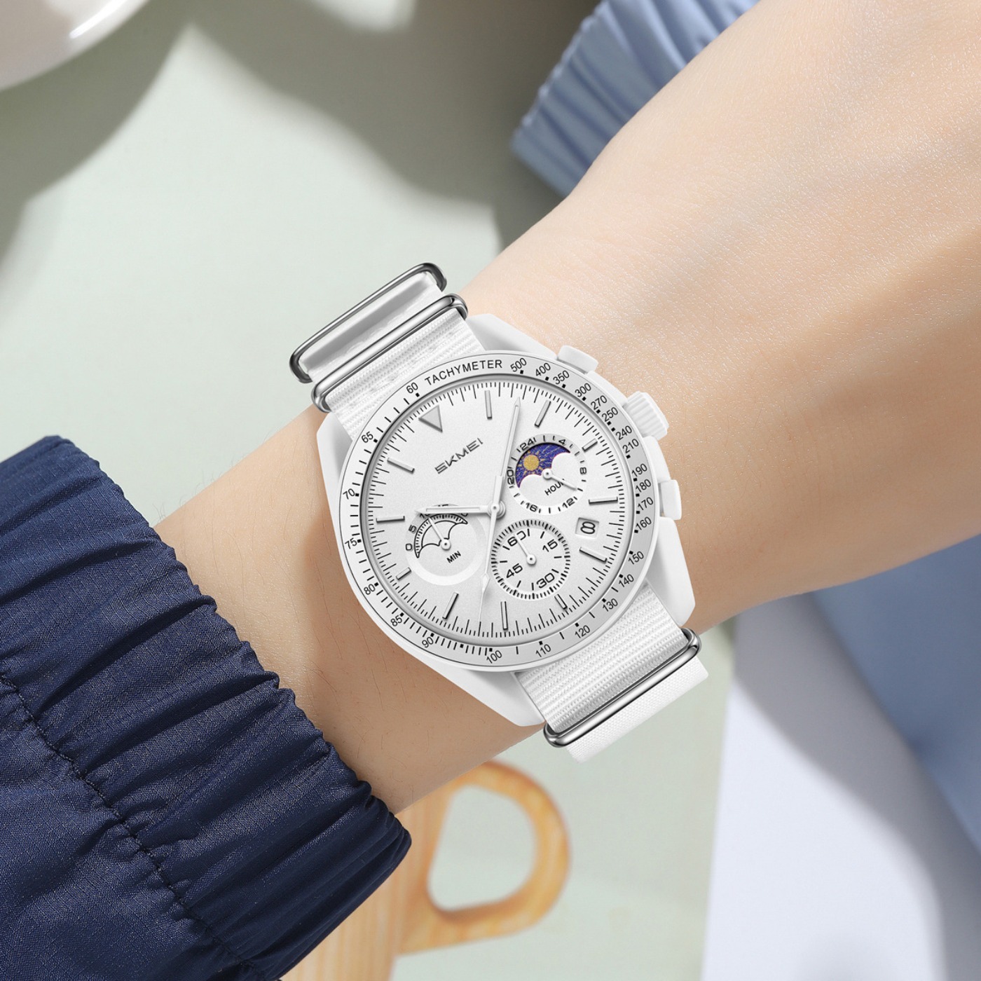 高品質クリエイティブ多機能売れ筋クォーツ時計男性女性ファッシ - Fashion Women Watch のレビューと価格
